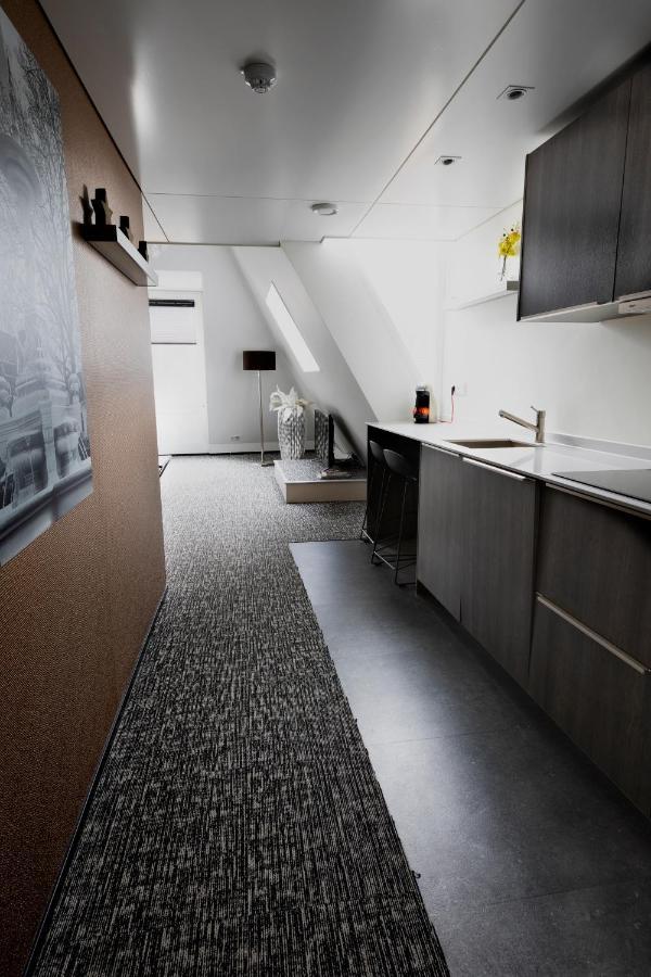 Apart! Food & Drinks Apartments Zwolle  Bagian luar foto